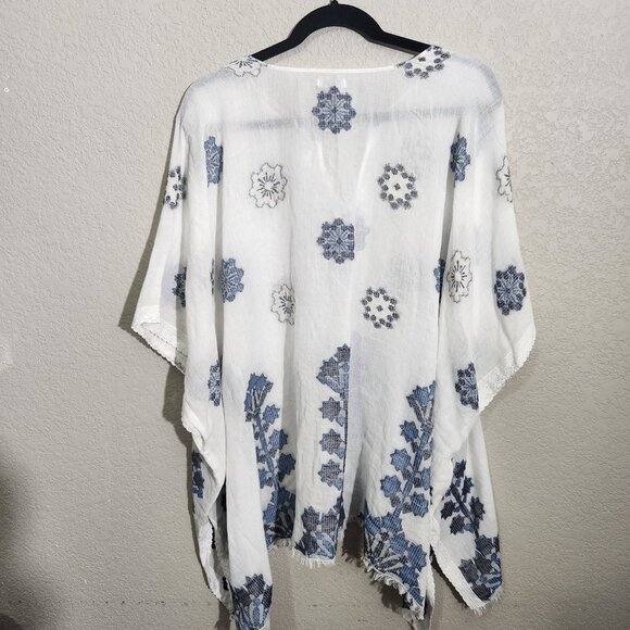 J Jill Poncho Top One Size Floral Embroidered Tassel Tie Neckline White Blue - Picture 5 of 12